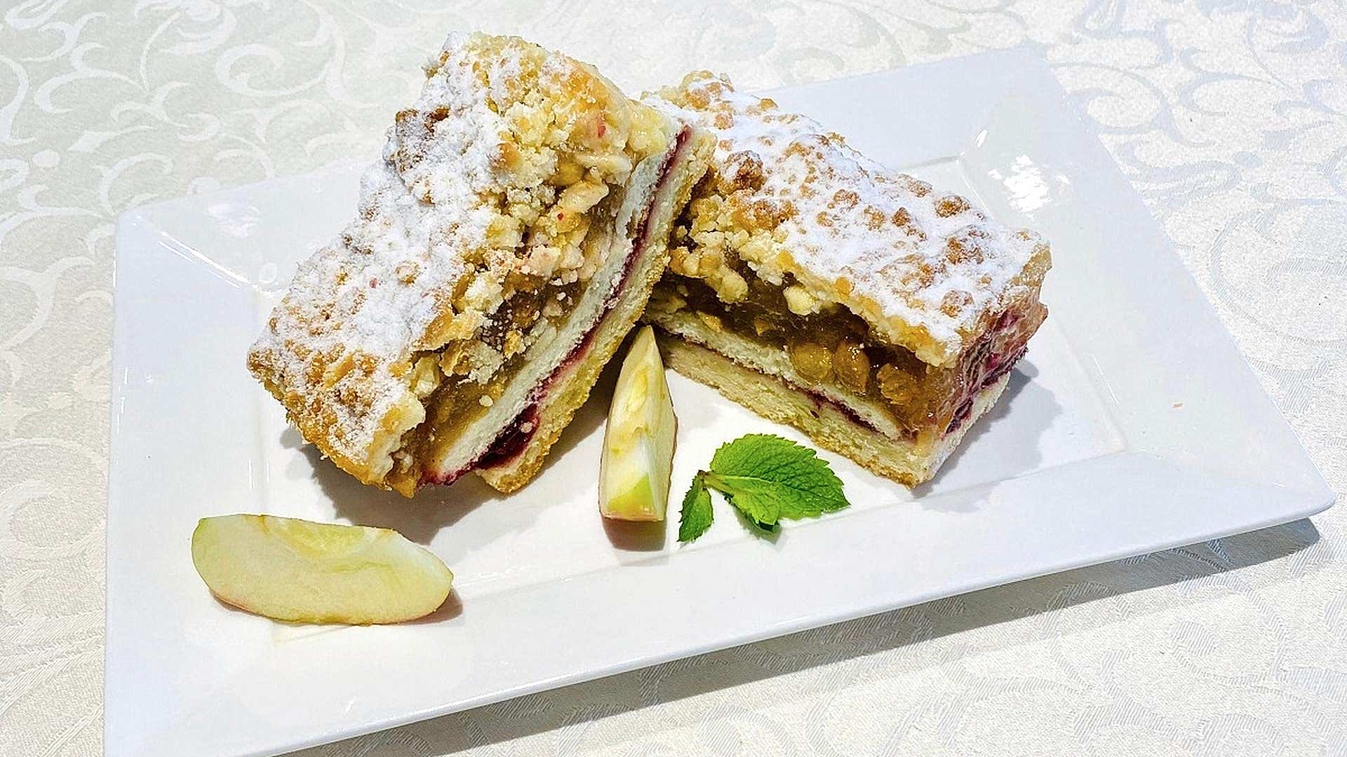 Пироги - для встреч с друзьями или просто уютных вечеров с пледом и горячим чаем.