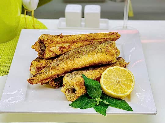 Рыба хек, жаренная.
