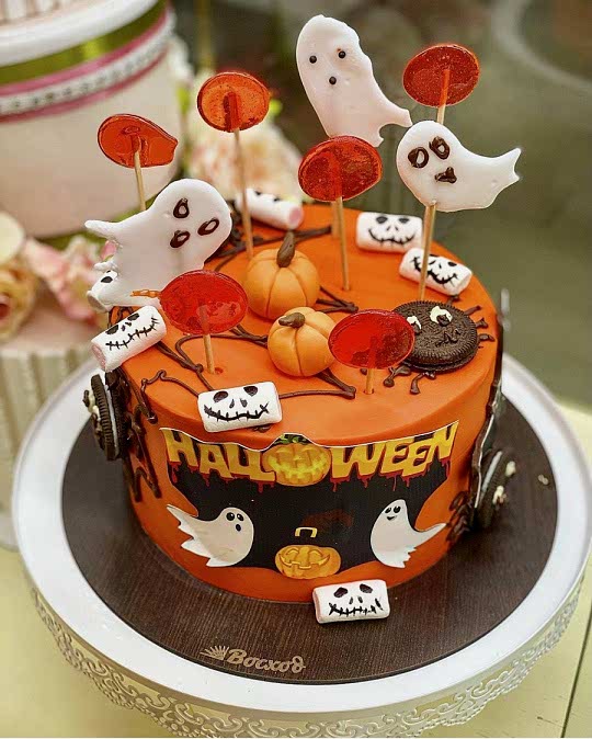 Торт № 15 Праздничный, оформление крем "Чиз", декор Хэллоуин