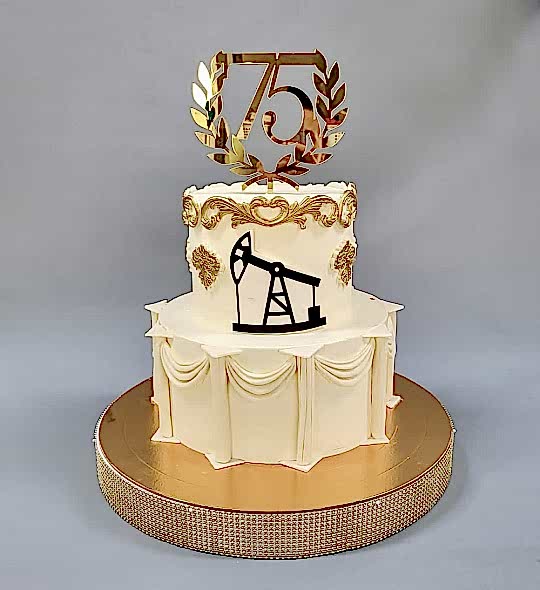 Торт Праздничный № 525, на юбилей, для нефтяника, цена 2400 руб за кг + 1000 за топпер