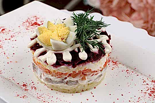 Салат Сельдь с гарниром