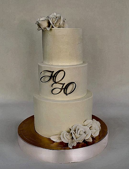 Торт Праздничный № 648, декор - цветы, топер из акрила ЮЮ